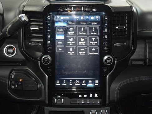 Used 2024 RAM 2500 Limited image 30