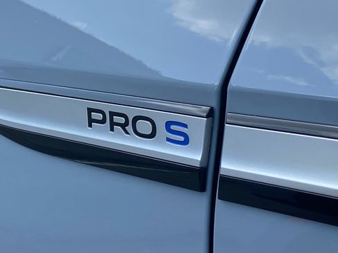 Certified 2022 Volkswagen ID.4 Pro S RWD image 4