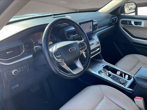 Used 2021 Ford Explorer XLT w/ Equipment Group 202A image 15