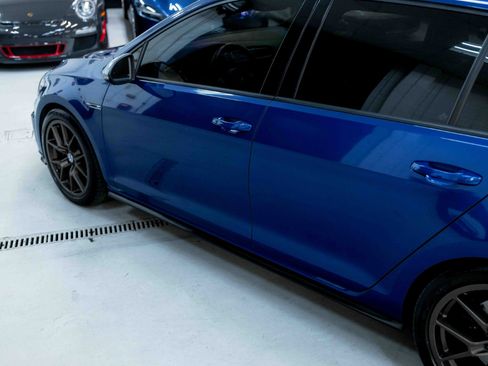 Used 2018 Volkswagen Golf R 4-Door image 29