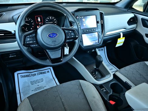 Used 2025 Subaru Forester AWD/4WD image 19