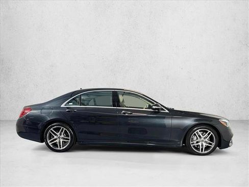 Used 2018 Mercedes-Benz S 560 Sedan image 4