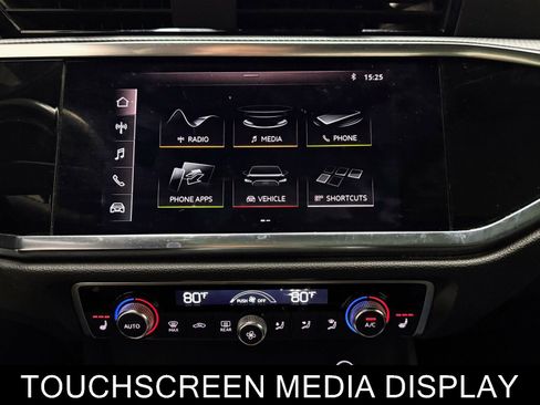 Used 2020 Audi Q3 2.0T Premium image 24