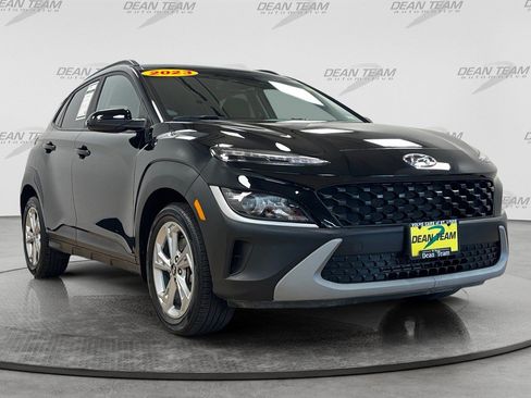 Used 2023 Hyundai Kona SEL AWD/4WD image 3