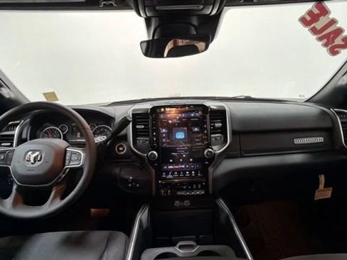 New 2026 RAM 3500 Big Horn AWD/4WD image 15