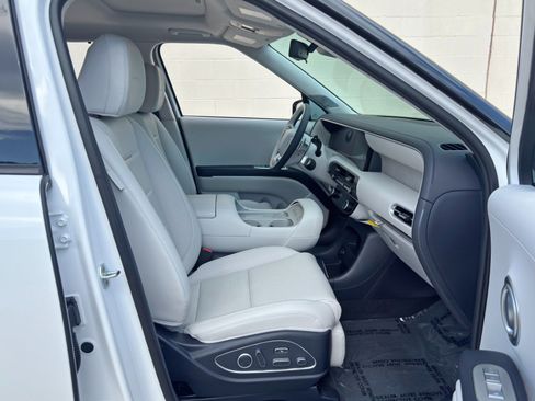 Used 2026 Hyundai Palisade Calligraphy FWD image 16