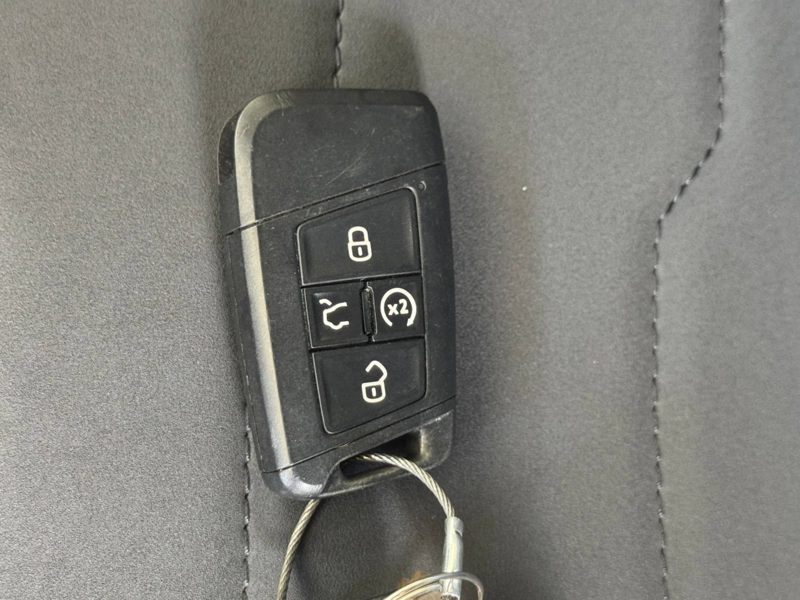 Used 2026 Volkswagen Taos SE FWD image 25