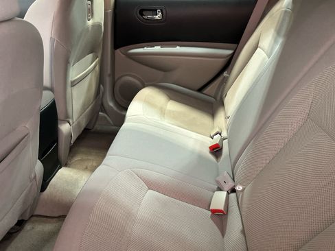 Used 2015 Nissan Rogue S w/ Convenience Package AWD/4WD image 5
