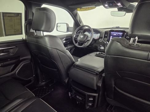 Used 2025 RAM 1500 Laramie AWD/4WD image 31