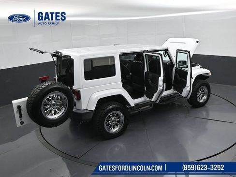 Used 2018 Jeep Wrangler Unlimited Sahara AWD/4WD image 49