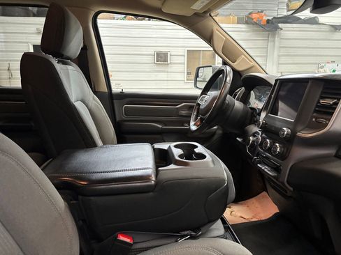Used 2019 RAM 1500 Big Horn AWD/4WD image 29