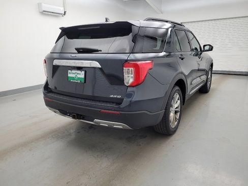 Used 2022 Ford Explorer XLT w/ Equipment Group 202A AWD/4WD image 9