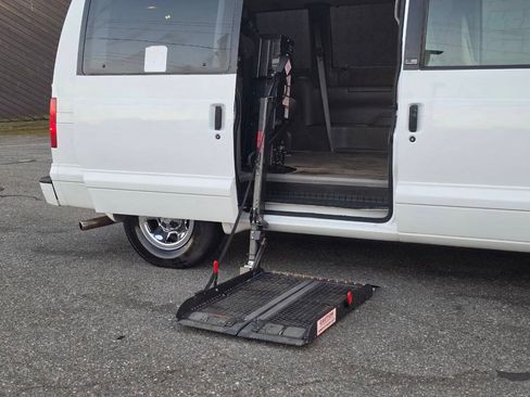 Used 2001 Chevrolet Astro Passenger RWD image 13