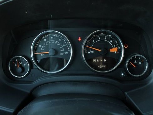 Used 2016 Jeep Compass Latitude image 9