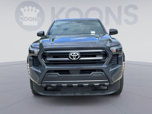 Used 2024 Toyota Tacoma SR w/ SR Upgrade Package AWD/4WD image 4