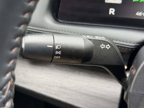 Used 2023 Nissan Ariya FWD image 19