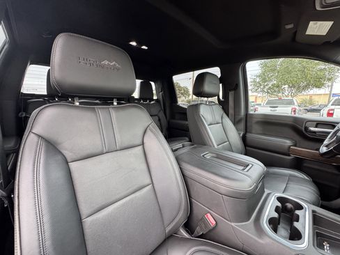 Used 2022 Chevrolet Silverado 1500 High Country w/ Technology Package image 36