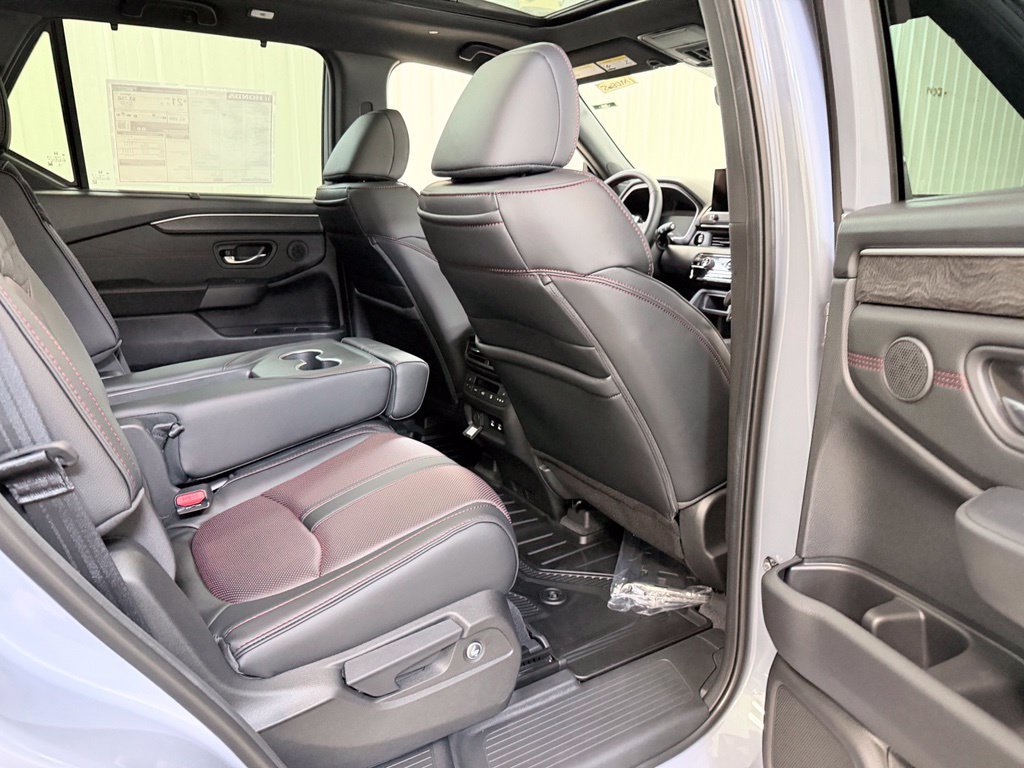 New 2026 Honda Pilot Black Edition image 40