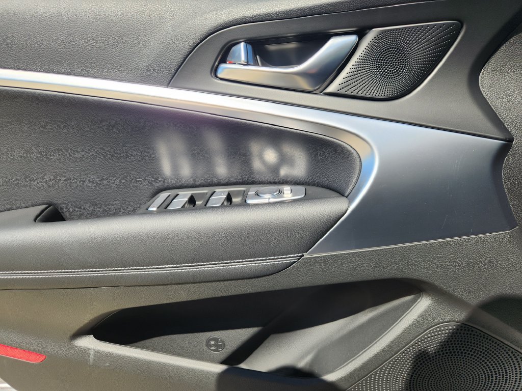 New 2026 Genesis G70 2.5T RWD image 23