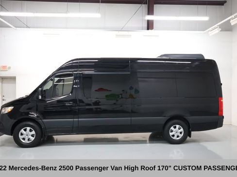 Used 2022 Mercedes-Benz Sprinter 2500 image 4