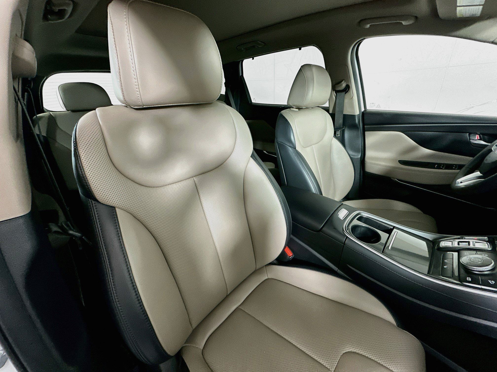 Certified 2023 Hyundai Santa Fe SEL w/ Premium Package AWD/4WD image 27