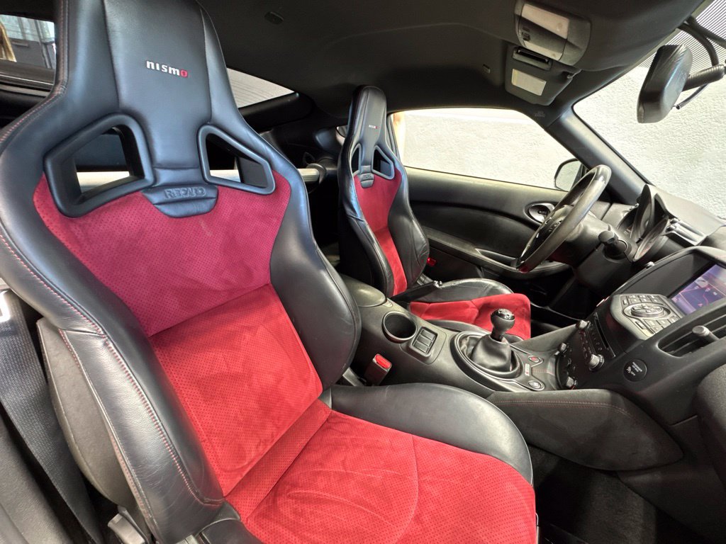Used 2017 Nissan 370Z NISMO RWD image 23