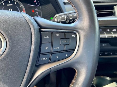 Used 2020 Lexus UX 200 w/ Premium Package image 25