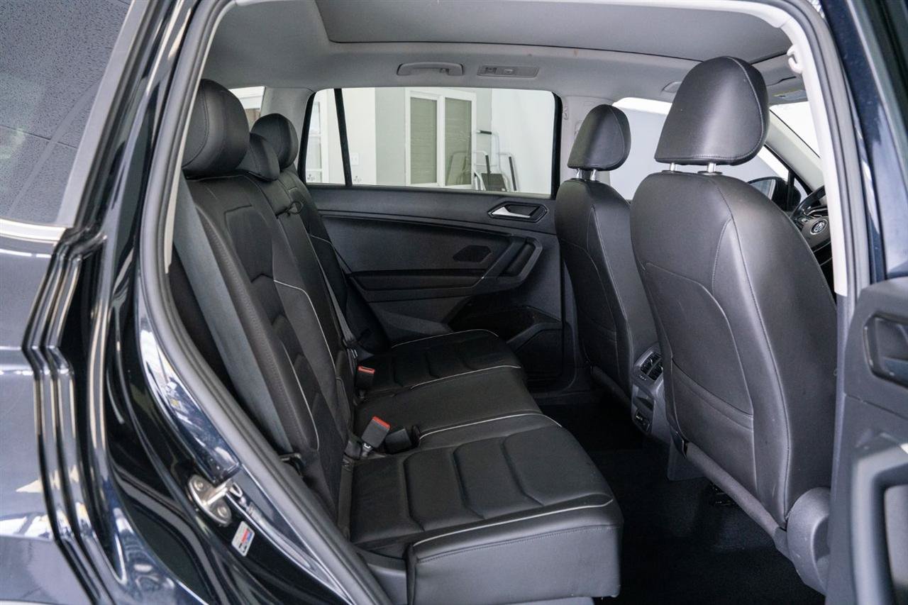 Used 2018 Volkswagen Tiguan SEL Premium AWD/4WD image 19