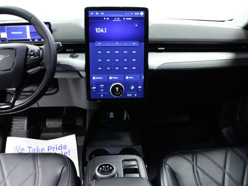 Used 2023 Ford Mustang Mach-E Select image 18