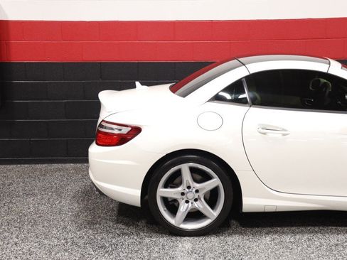 Used 2014 Mercedes-Benz SLK 250 image 7
