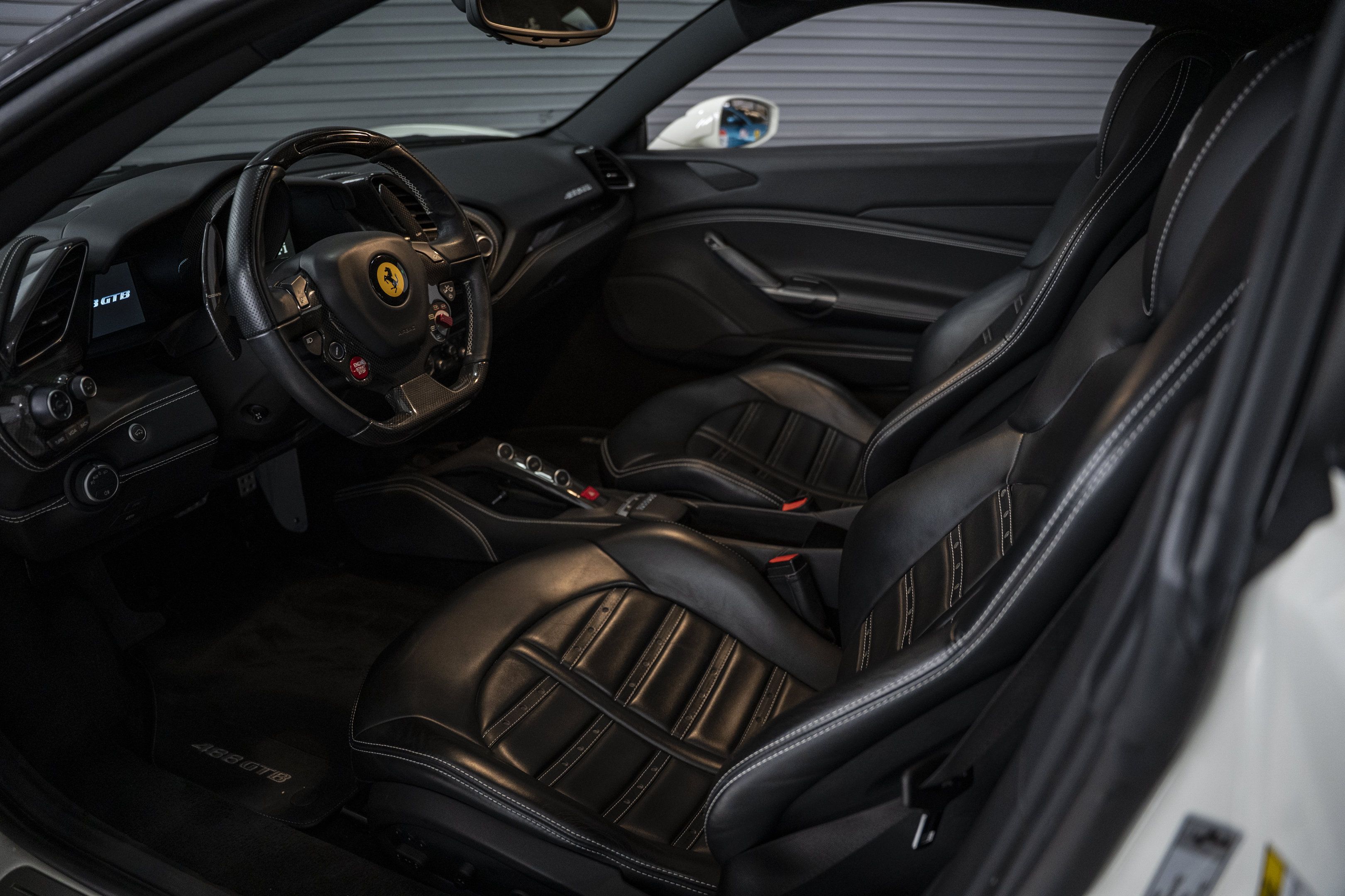 Used 2018 Ferrari 488 GTB RWD image 26