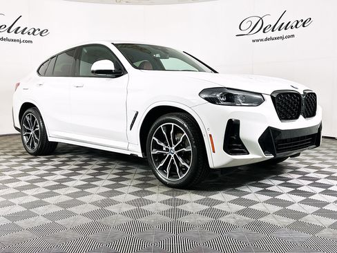 Used 2024 BMW X4 xDrive30i w/ Premium Package AWD/4WD image 1