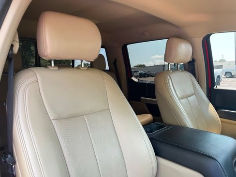 Used 2021 Ford F250 Lariat w/ Lariat Value Package AWD/4WD image 38