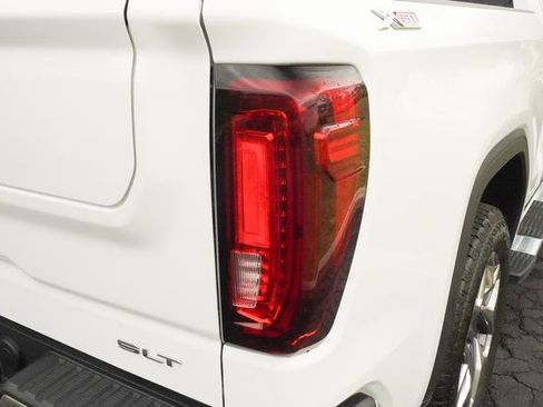 Used 2024 GMC Sierra 1500 SLT w/ SLT Premium Plus Package AWD/4WD image 38