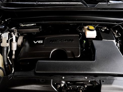 Used 2019 Nissan Pathfinder SV image 29