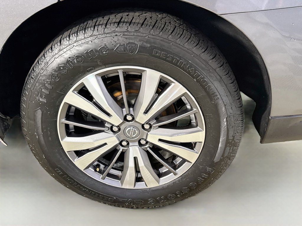 Used 2020 Nissan Pathfinder SV AWD/4WD image 36