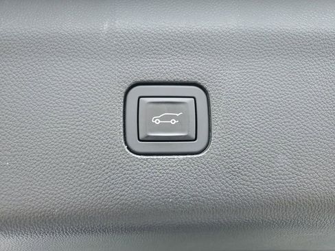Certified 2023 Buick Enclave Avenir w/ Avenir Technology Package AWD/4WD image 35