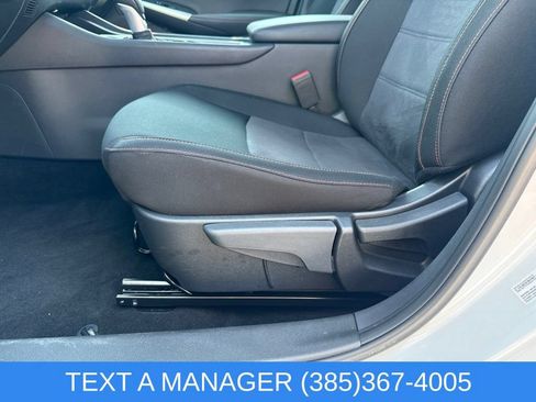Used 2025 Nissan Sentra SR FWD image 18