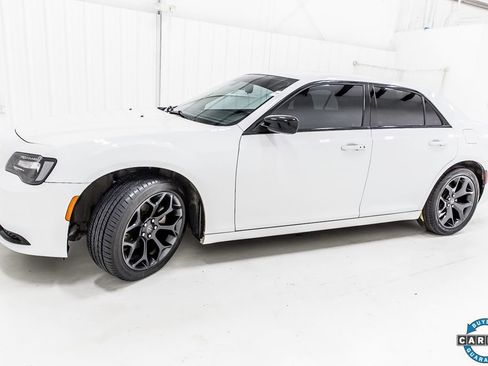 Used 2023 Chrysler 300 Touring w/ Sport Appearance Package image 36