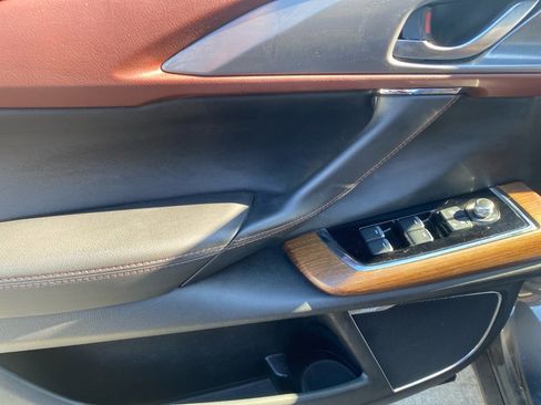 Used 2017 MAZDA CX-9 Signature image 35