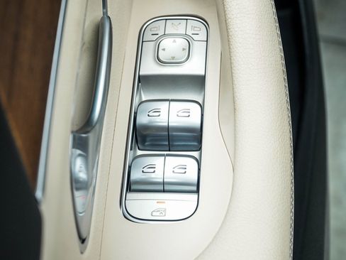 Used 2024 Mercedes-Benz GLE 450 4MATIC image 30