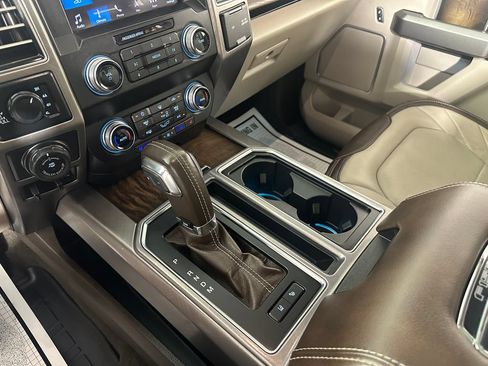 Used 2019 Ford F150 Limited AWD/4WD image 40