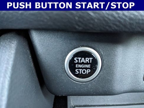 Used 2023 Nissan Rogue SV image 12