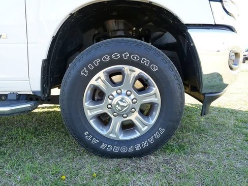 Used 2024 RAM 2500 Big Horn AWD/4WD image 11