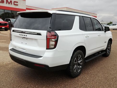 Used 2021 Chevrolet Tahoe Z71 w/ Luxury Package AWD/4WD image 4