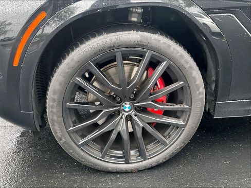 Used 2024 BMW X6 xDrive40i w/ Premium Package image 10