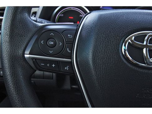 Used 2022 Toyota Camry LE image 18