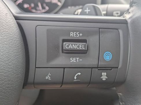 Used 2024 Nissan Rogue SV w/ SV Premium Package image 26