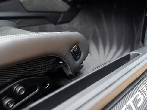 Used 2025 Porsche 911 GT3 RS image 32