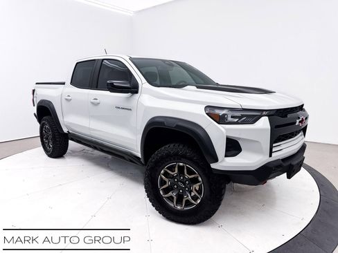 Used 2024 Chevrolet Colorado ZR2 AWD/4WD image 1